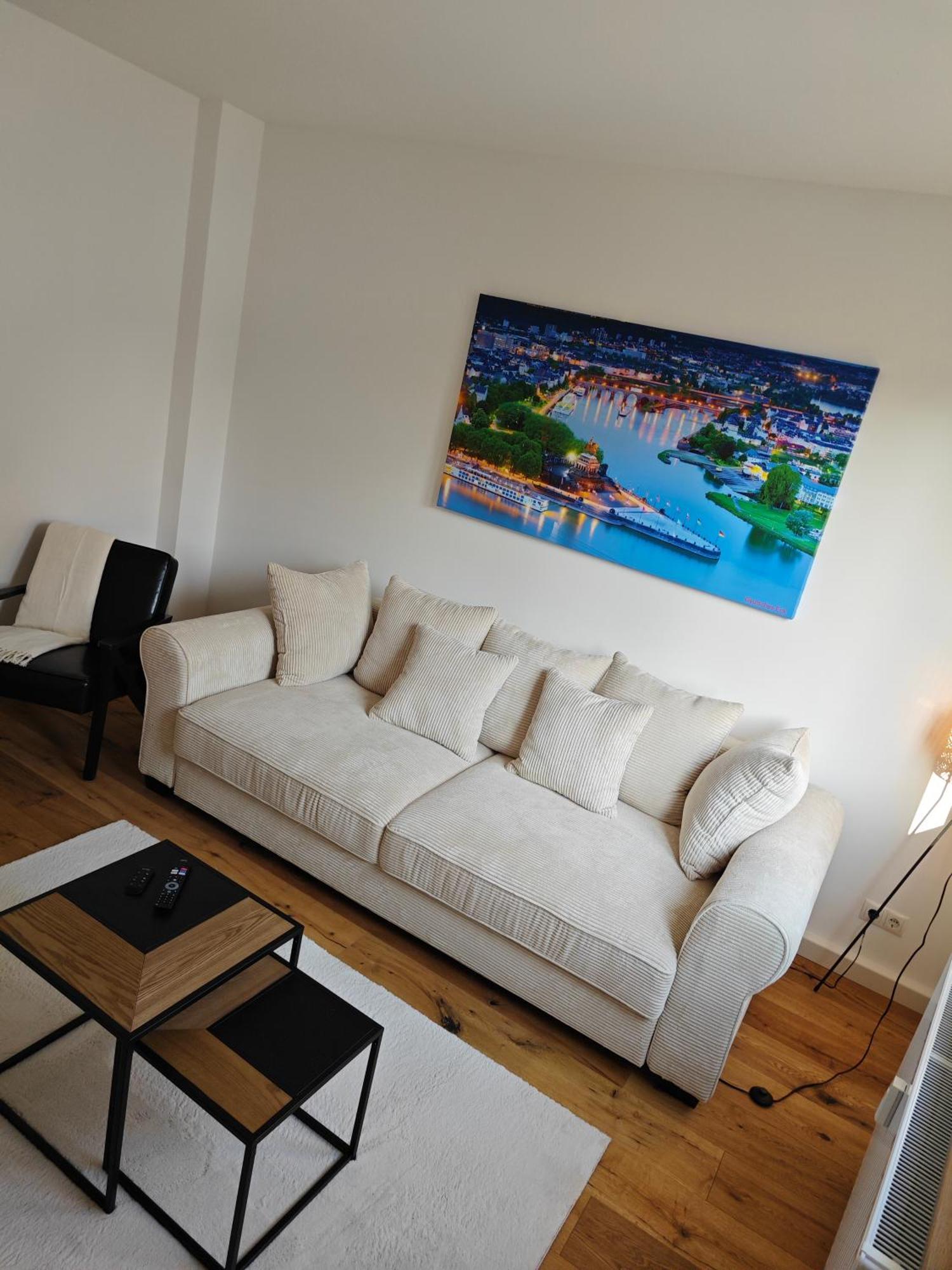 Charmante 2 Zimmer-Wohnung Mit Fahrradstellplaetzen Coblença Exterior foto