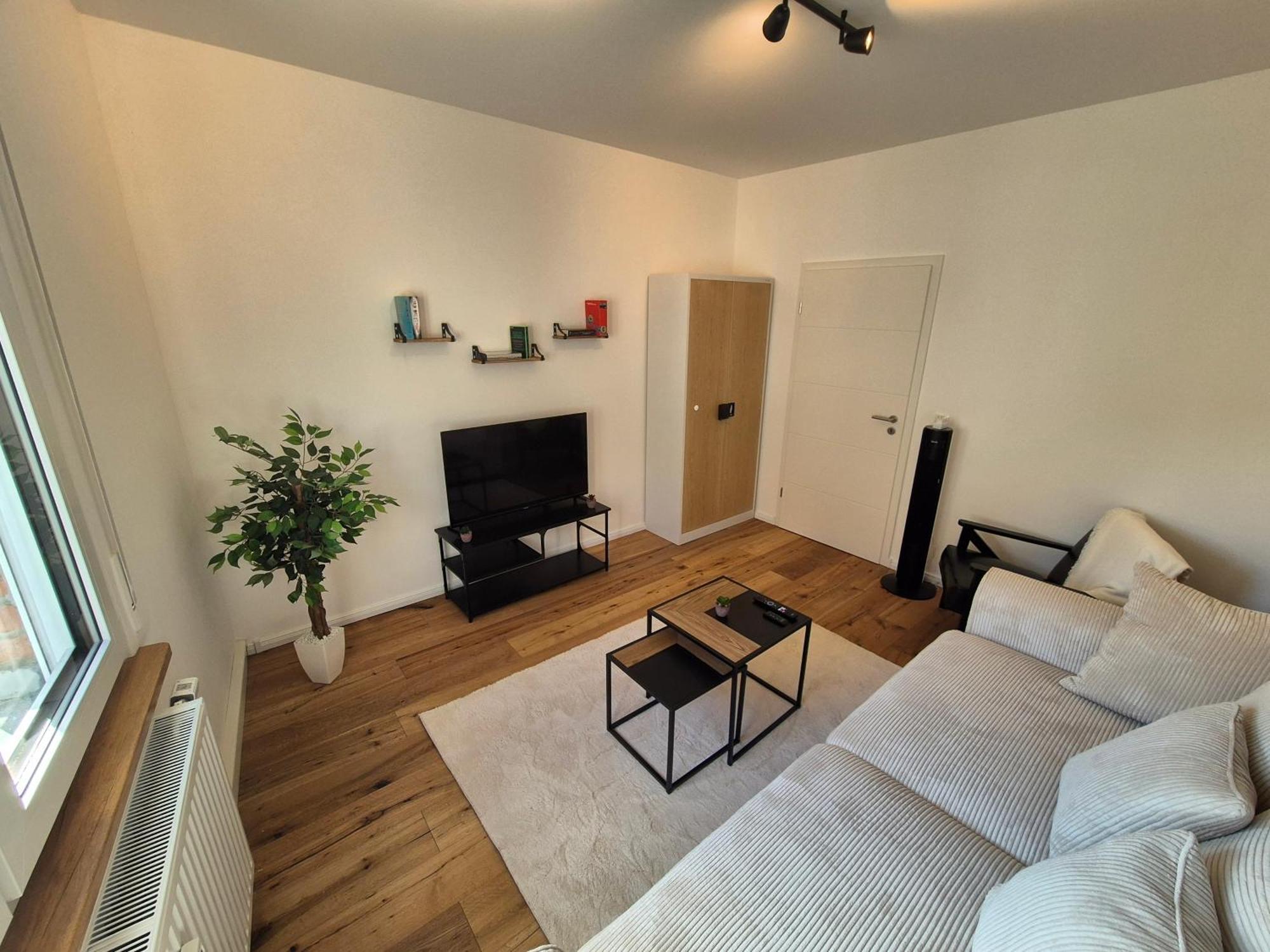 Charmante 2 Zimmer-Wohnung Mit Fahrradstellplaetzen Coblença Exterior foto